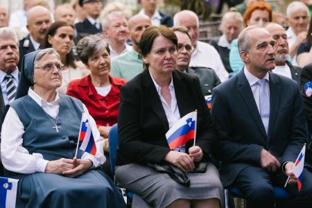 Župan Matej Slapar ob dnevu državnosti »Ko narod stoji odločno, z vero v svoje vrednote in pravice, postane nepremagljiv.«  (22)